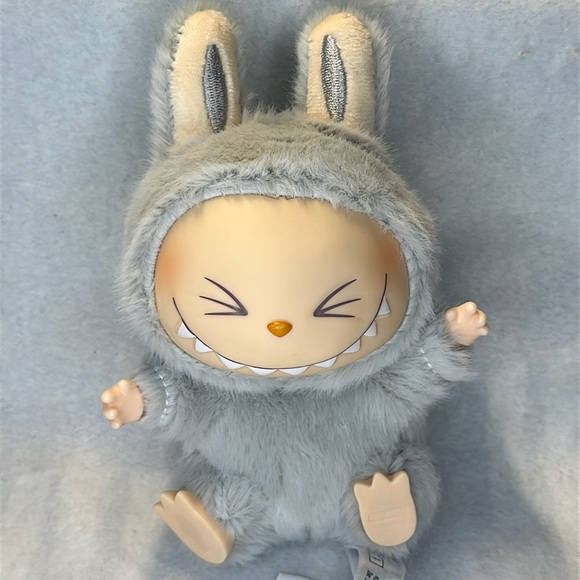 SOLD OUT NEW IN BOX Popmart Have a seat collection “hehe” - Picture 5 of 6